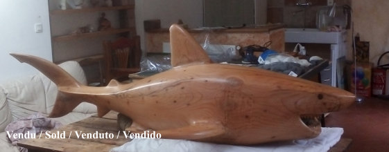 sculptures bois 2mètres - requin